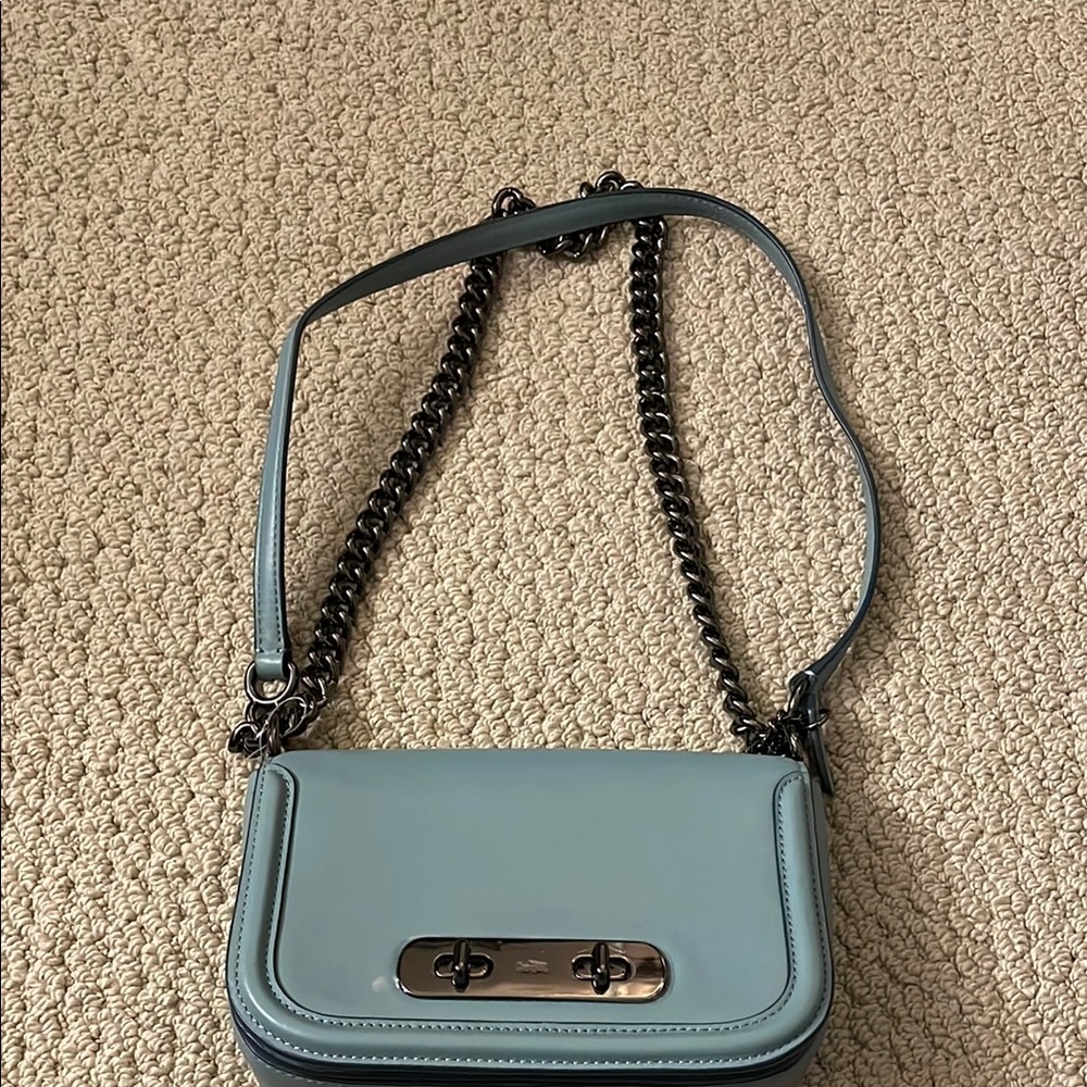 SOLD‼️ Coach Swagger small crossbody